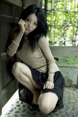李秉宪资料